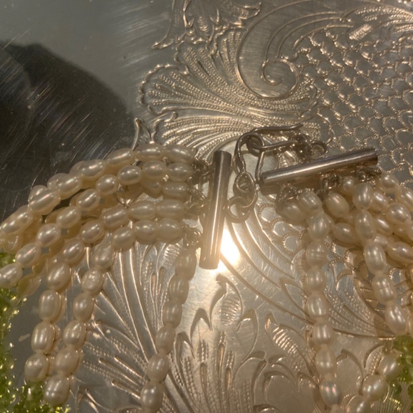 Wedding Jewelry White Oval pearls With Peridot 6 Strands 18” - Picture 5 of 5